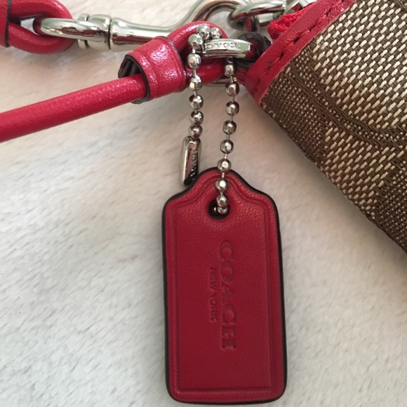 Coach wristlet - Picture 5 of 8